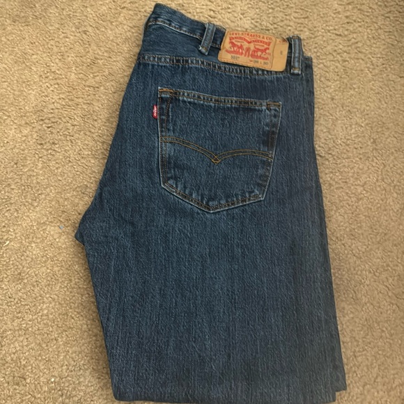Used Levi’s 501 button fly - Picture 2 of 5
